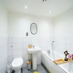 Perfect Leisure And Corporate 2-bedroom In Town Centre