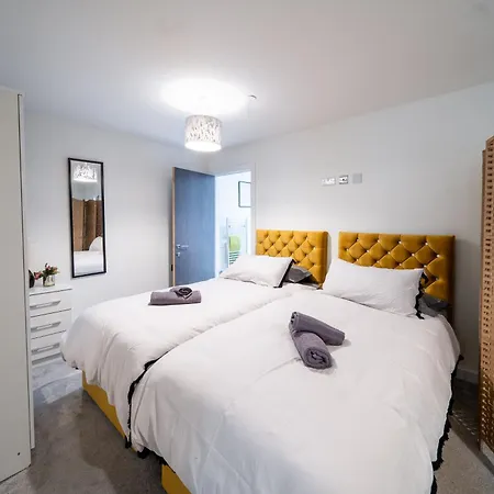 Perfect Leisure And Corporate 2-bedroom In Town Centre 브래드퍼드