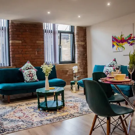 Perfect Leisure And Corporate 2-bedroom In Bradford Town Centre Apartment *