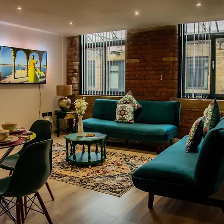 Perfect Leisure And Corporate 2-bedroom In Bradford Town Centre *
