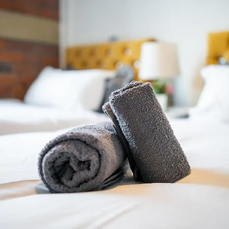 Perfect Leisure And Corporate 2-bedroom In Town Centre * 브래드퍼드