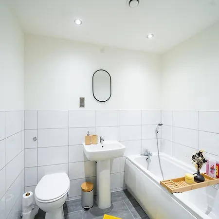 Perfect Leisure And Corporate 2-bedroom In Town Centre