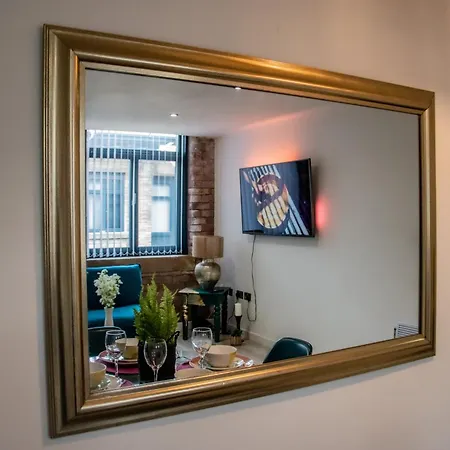 Perfect Leisure And Corporate 2-bedroom In Bradford Town Centre Apartment