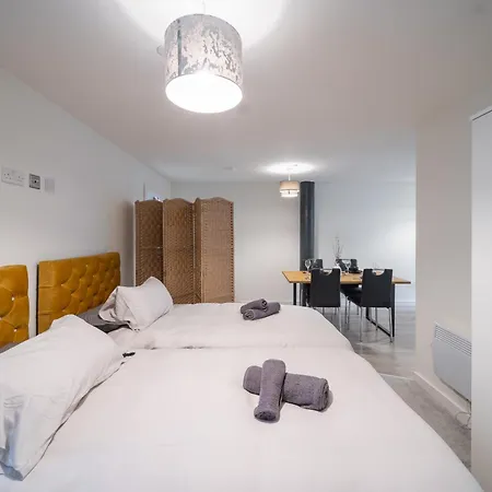 Perfect Leisure And Corporate 2-bedroom In Town Centre