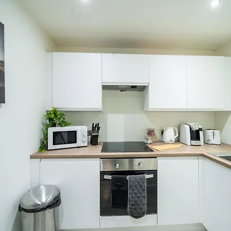 Perfect Leisure And Corporate 2-bedroom In Town Centre 아파트 *