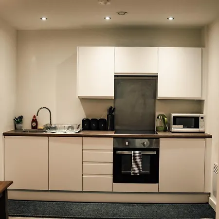 Perfect Leisure And Corporate 2-bedroom In Bradford Town Centre *