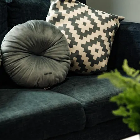 Perfect Leisure And Corporate 2-bedroom In Town Centre *