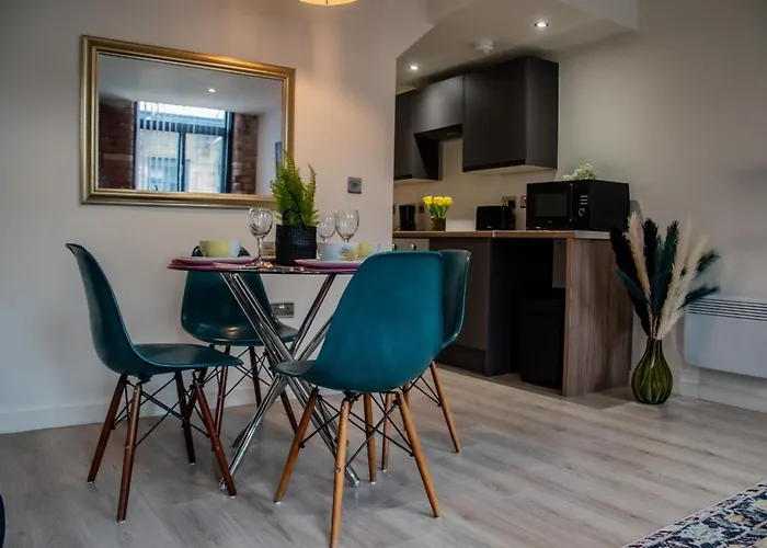 Perfect Leisure And Corporate 2-bedroom In Town Centre *