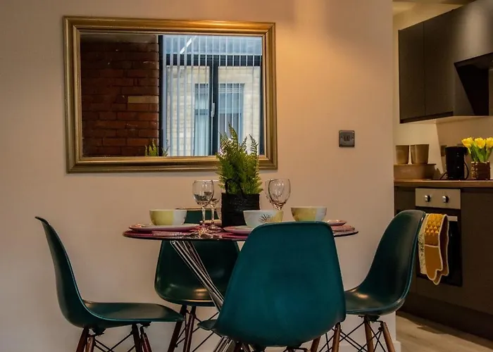 Perfect Leisure And Corporate 2-bedroom In Town Centre 布雷得佛