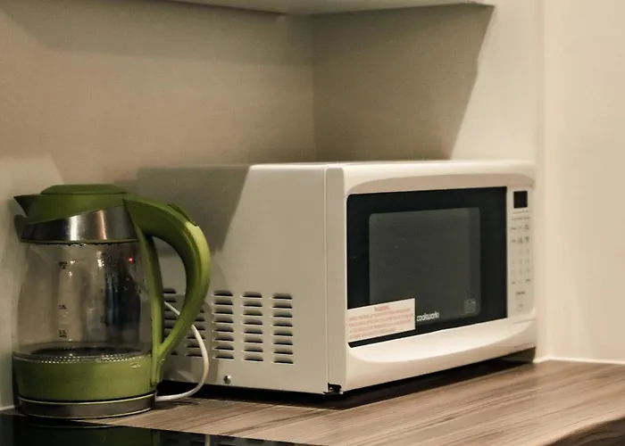 Perfect Leisure And Corporate 2-bedroom In Town Centre 布雷得佛